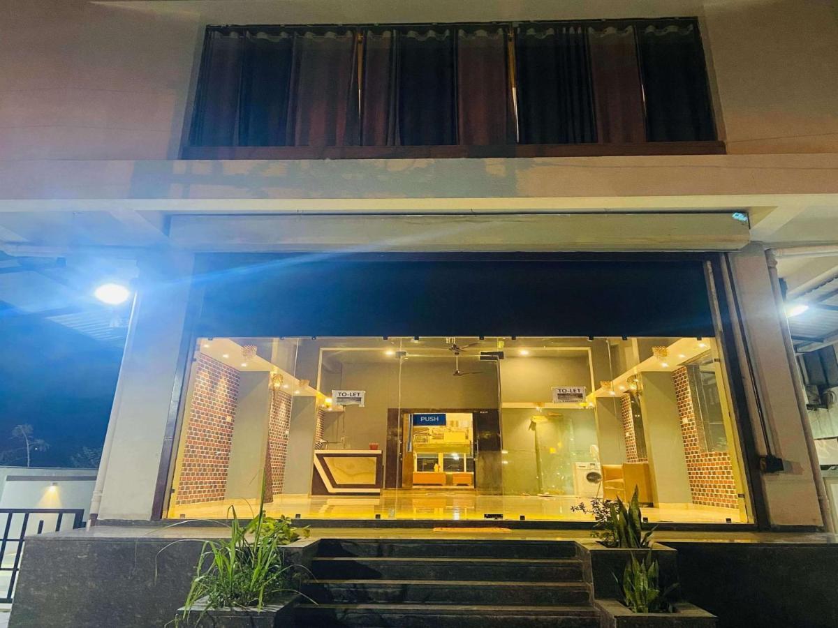 Hotel Signature Planet Indore Exterior foto